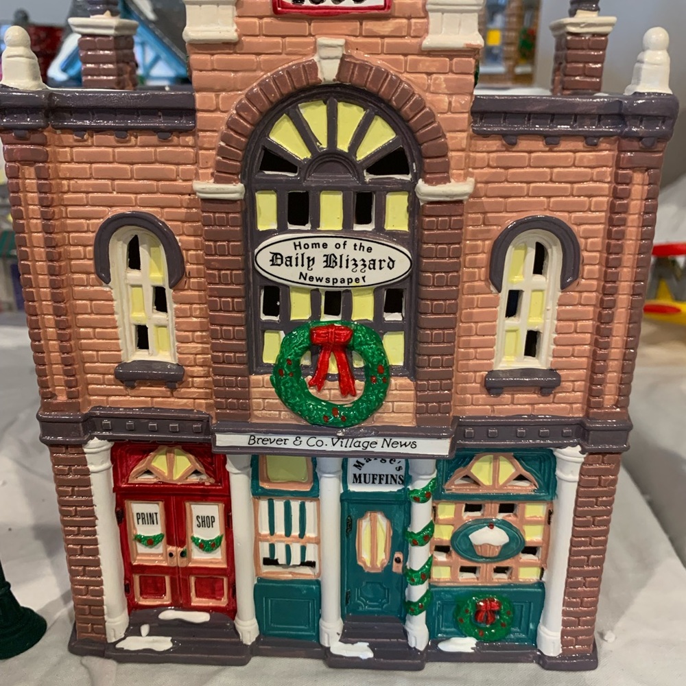 Snow Village - Print Shop & Village News (In original box)